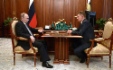 Alexey Miller informierte Vladimir Putin über die Tätigkeit der Gazprom auf dem Binnen- und dem Außenmarkt. Bild: Webseite www.kremlin.ru Alexey Miller informierte Vladimir Putin über die Tätigkeit der Gazprom auf dem Binnen- und dem Außenmarkt. Bild: Webseite www.kremlin.ru