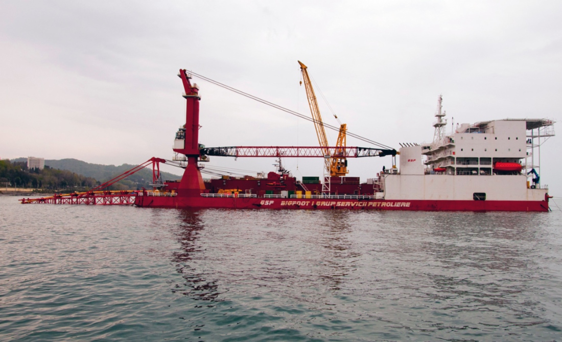 Arbeitsschiff Bigfoot 1. Bau des Offshore-Abschnitts der Gaspipeline