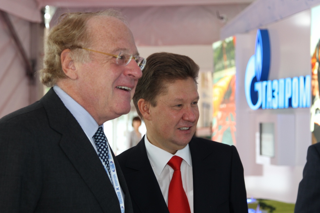 Paolo Scaroni und Alexey Miller während des Internationalen Investitionsforums in Sotschi 2011