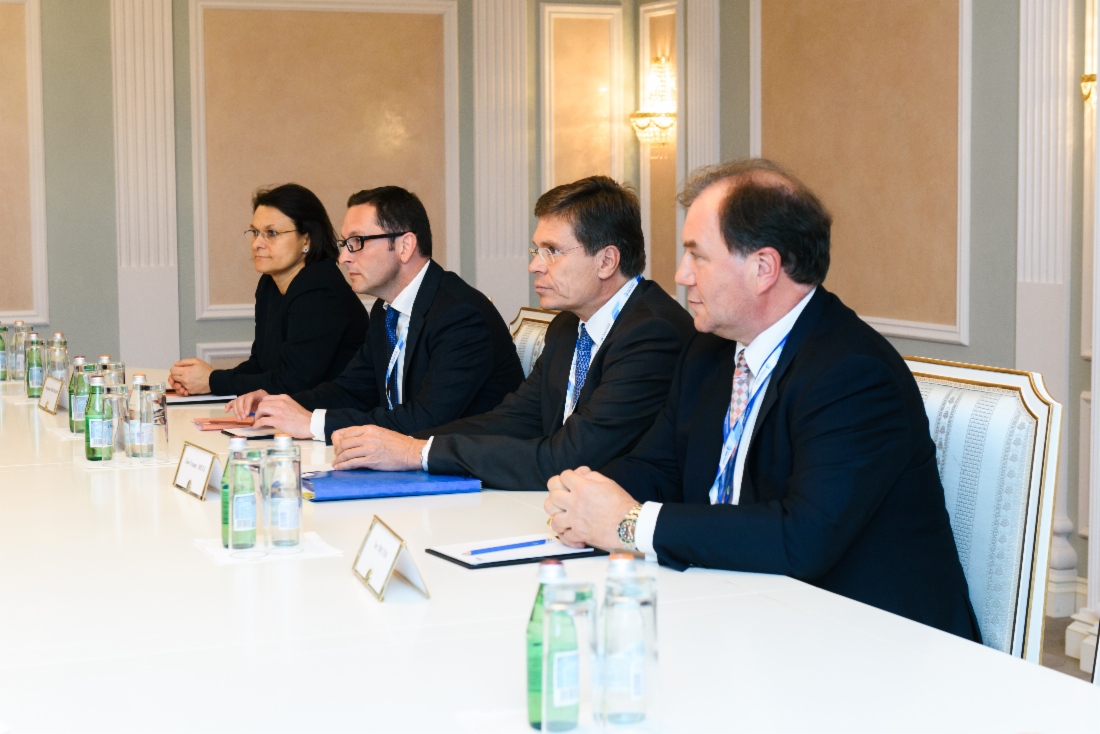 Gazprom und BASF/Wintershall erörterten Frage des Gastransportes von Russland nach Europa