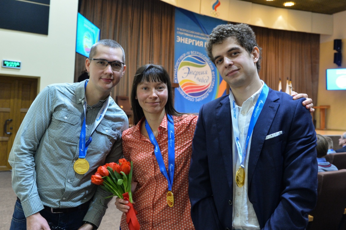 Ramil Sitdikov, Internationale Nachrichtenagentur Russia Today, Moskau (unter den föderalen Medien), Maria Plotnikova, Internetzeitung Lenta.ru, Brasilien (unter den ausländischen russischsprachigen Medien) und Konstantin Chalabov, Internationale Nachrichtenagentur Russia Today, Weliki Nowgorod (unter den regionalen Medien), wurden Sieger des IV. Gesamtrussischen Wettbewerbs der Sportjournalistik Energie der Siege in der Kategorie Beste Fotoreportage/Beste Fotoarbeit