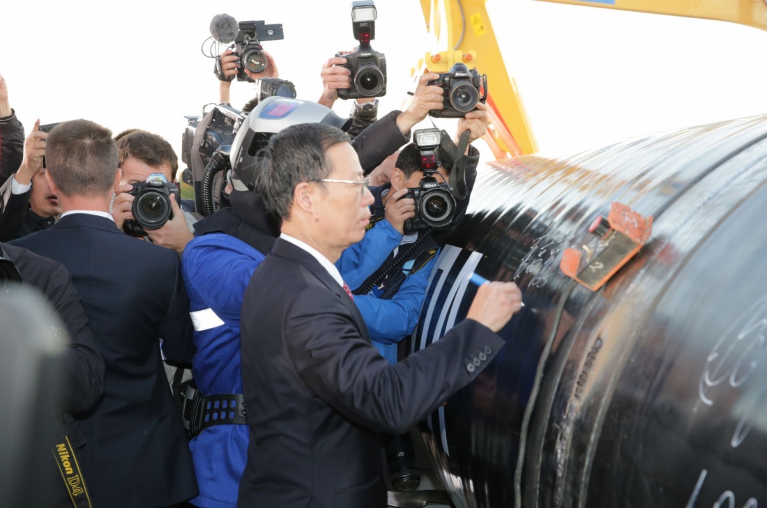 Zhang Gaoli während der Festveranstaltungen anlässlich der Schweißung des ersten Rohrstoßes an der Ferngasleitung Power of Siberia