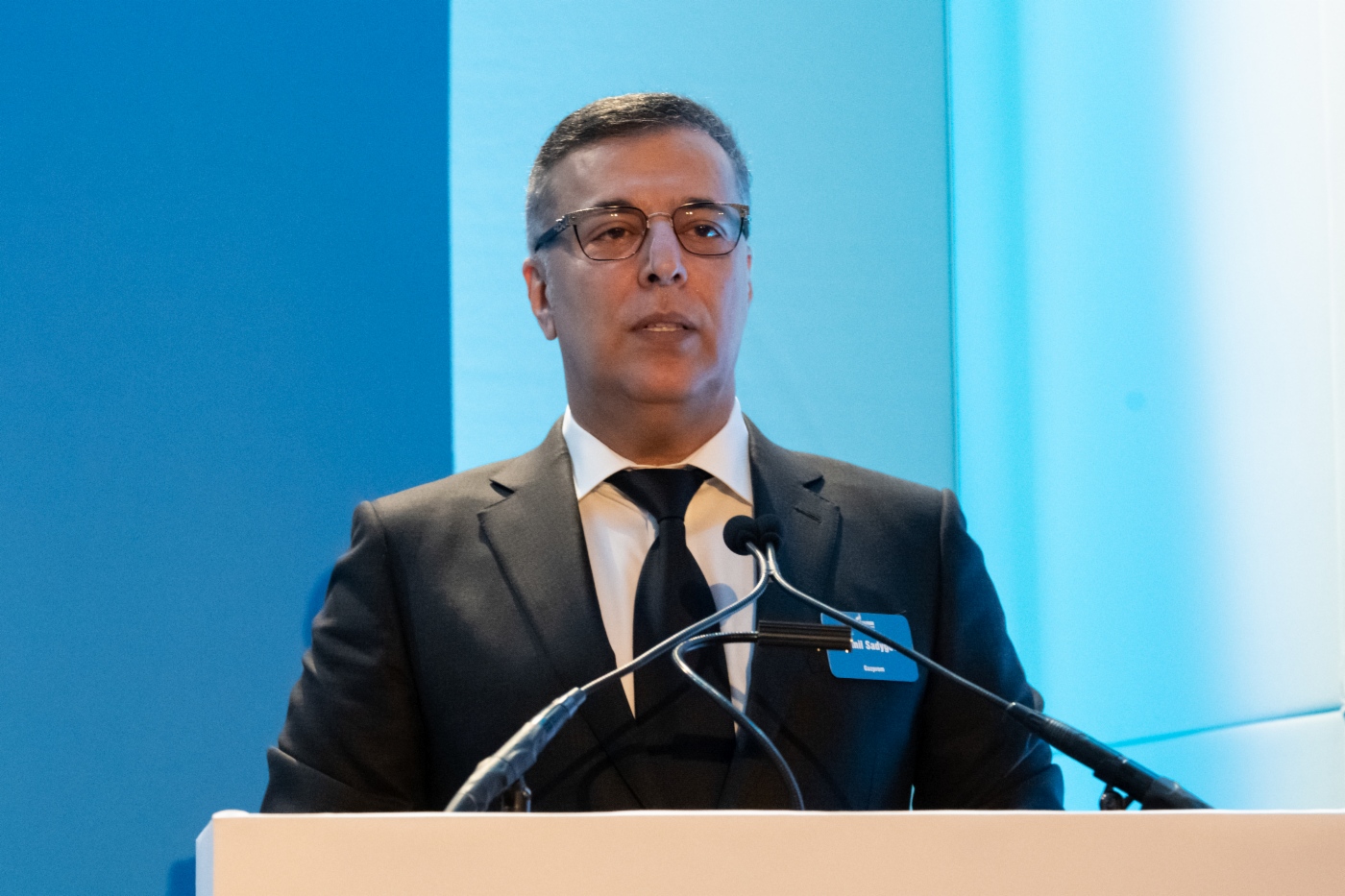 Famil Sadygov, stellvertretender Vorstandsvorsitzender der Gazprom, während seines Vortrags am Investorentag der Gazprom in New York