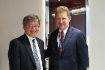 Arbeitstreffen zwischen dem Präsidenten und CEO der Gesellschaft KOGAS, Hee-Bong Chae, und Alexey Miller in Wladiwostok im Rahmen des V. Östlichen Wirtschaftsforums