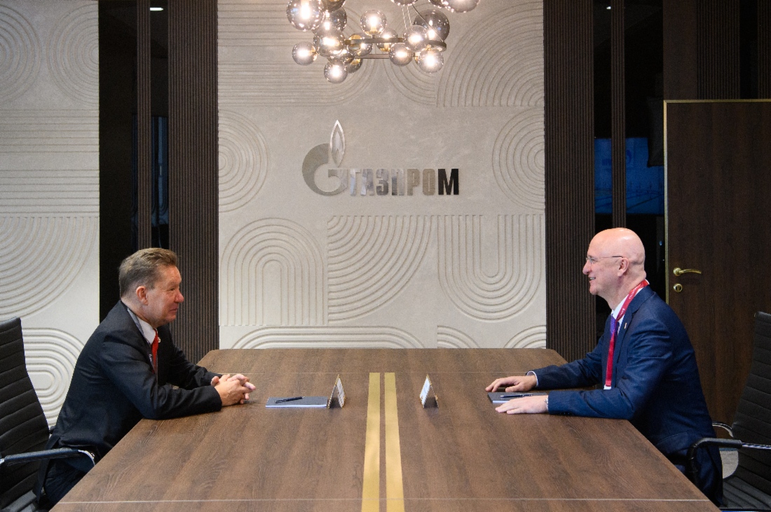 Arbeitstreffen zwischen Alexey Miller und dem ersten stellvertretenden Ministerpräsidenten der Republik Kasachstan Roman Sklyar fand im Rahmen des Östlichen Wirtschaftsforums 2024 statt