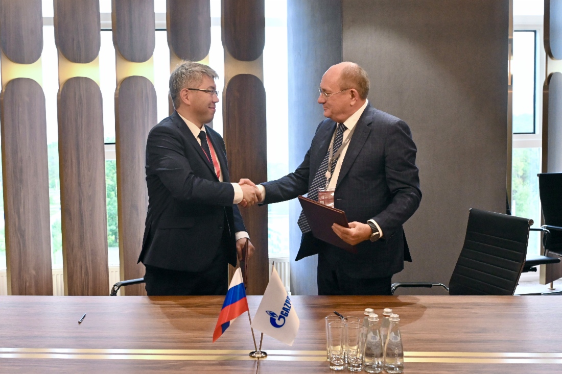 Präsident der Republik Burjatien, Alexey Tsydenov, und Vitaly Markelov
