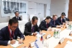 Arbeitstreffen zwischen Alexey Miller (Mitte) und dem Chairman of the Board of Directors der Mitsui & Co., Ltd., Masami Iijima, im Rahmen des IV. Östlichen Wirtschaftsforums in Wladiwostok