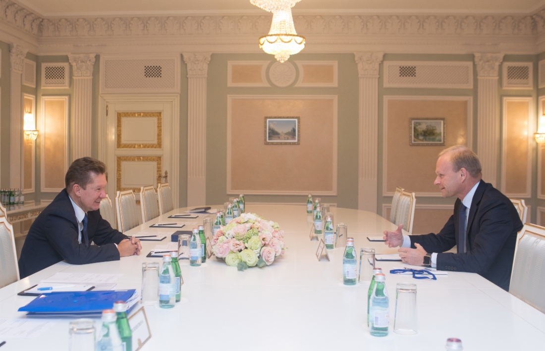 Arbeitstreffen zwischen Alexey Miller und dem Präsidenten und CEO der Fortum, Pekka Lundmark, im Rahmen des VIII. Petersburger Internationalen Gasforums