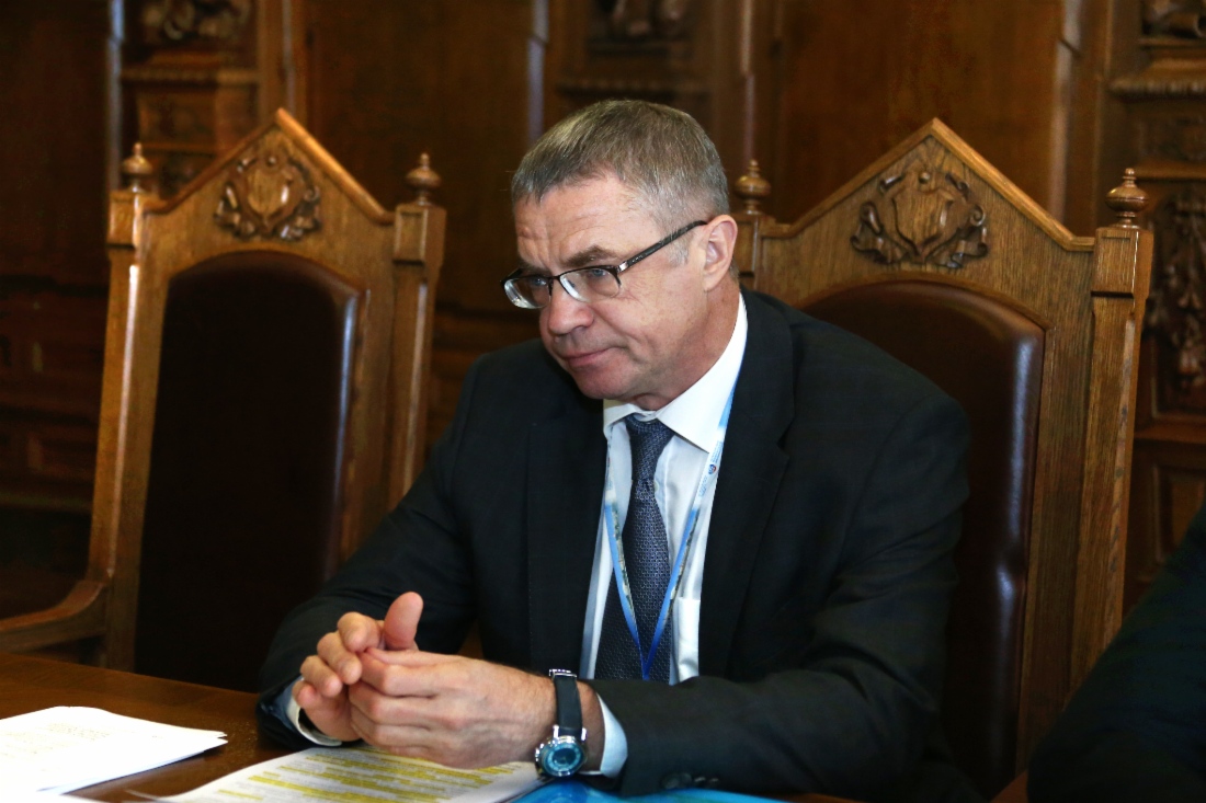 Alexander Medvedev während des Treffens mit Dusan Bajatovic im Rahmen des Internationalen Wirtschaftsforums 2014 in Sankt Petersburg