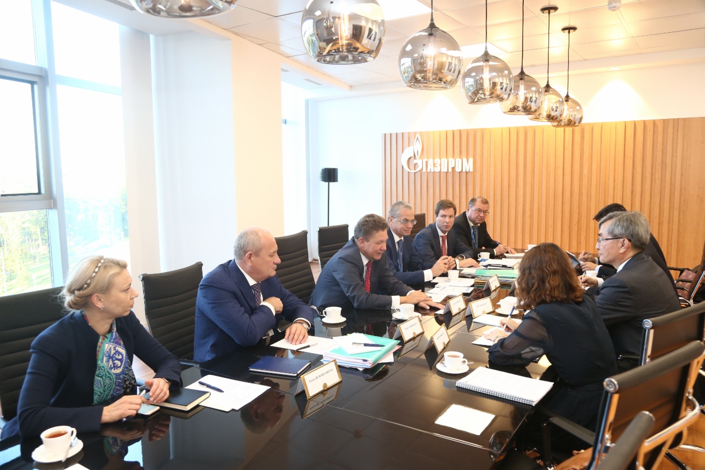 Während des Arbeitstreffens von Alexey Miller und dem Präsidenten, CEO der KOGAS, Lee Seung-hun