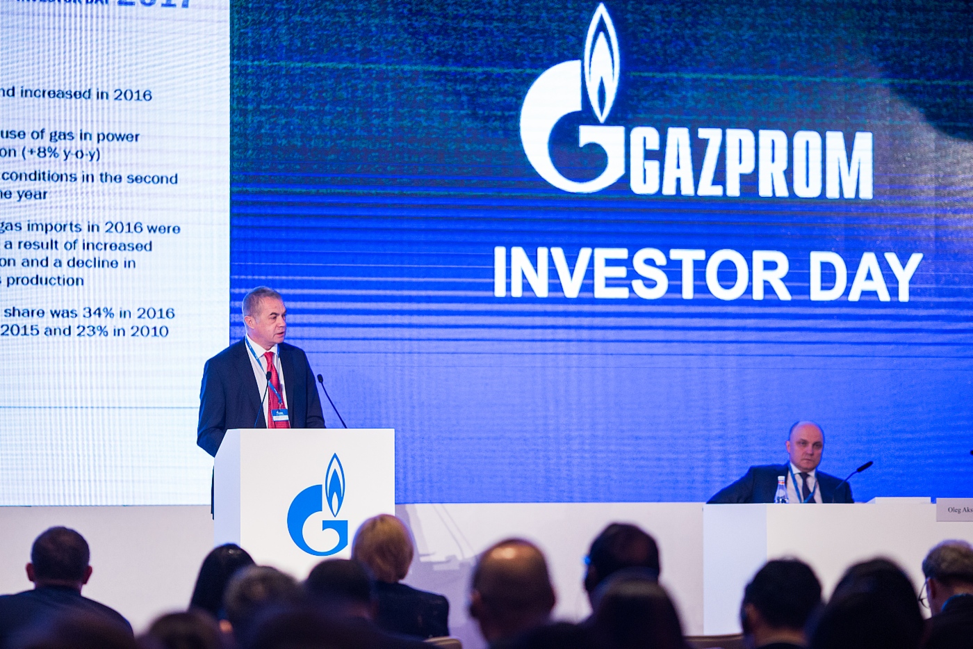 Alexander Medvedev nahm am Investorentag in Singapur teil