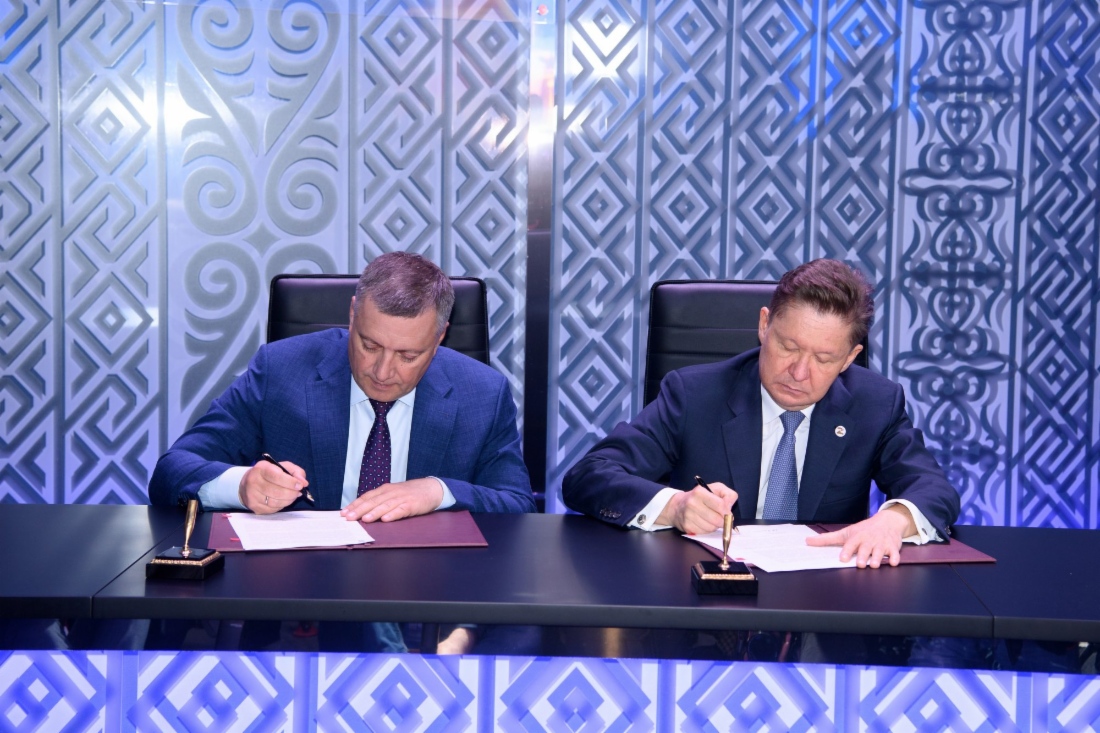 Igor Kobzev, Gouverneur des
Verwaltungsgebietes Irkutsk, und Alexey
Miller
