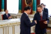 Der Vorsitzende des Board of Directors der CNPC, Wang Yilin, und Alexey Miller unterzeichneten in Moskau eine Zusatzvereinbarung zum Kaufvertrag für Erdgas über die Ostroute. Die Zeremonie des Austausches unterzeichneter Dokumente fand im Beisein des Präsidenten der Russischen Föderation, Vladimir Putin, und des Staatspräsidenten der Volksrepublik China, Xi Jinping, statt. Foto: TASS
