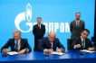 Vitaly Markelov, Alexander Dyukov, Generaldirektor der Gazprom Neft, und Mikhail Karisalov, Vorstandsvorsitzender und Generaldirektor der SIBUR, der im Namen der SIBUR Holding handelt, unterzeichneten im Rahmen des Petersburger Internationalen Wirtschaftsforums 2019 eine Absichtserklärung zu Interaktionen zwecks Entwicklung der Standardisierung und Konformitätsbewertung in der Öl- und Gasbranche