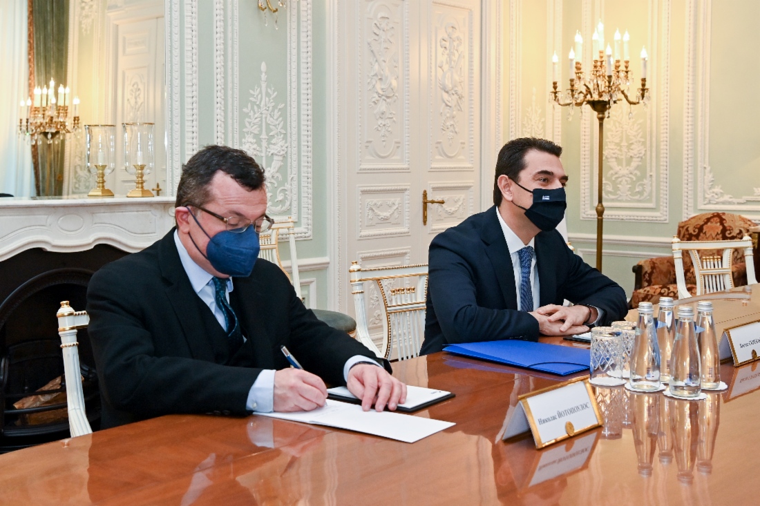 Kostas Skrekas (rechts)