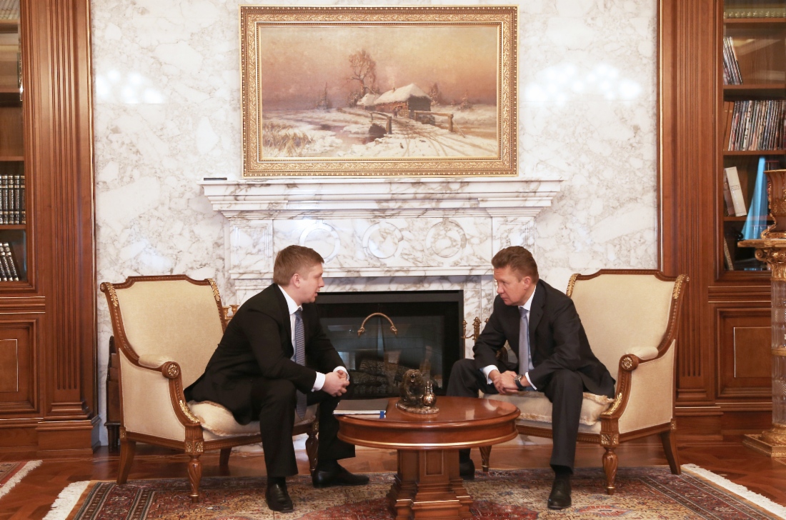 Andrey Kobolev und Alexey Miller während ihres Arbeitstreffens