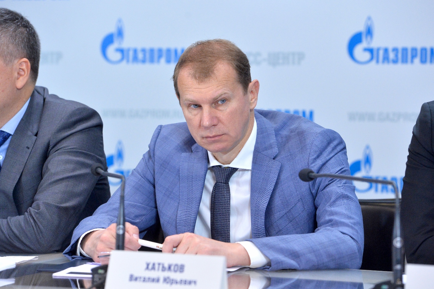 Vitaly Khatkov, Departmentleiter der PAO Gazprom