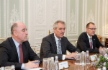Arbeitstreffen zwischen Alexey Miller und dem Vorstandsvorsitzenden der OMV AG, Rainer Seele (Mitte), in Sankt Petersburg