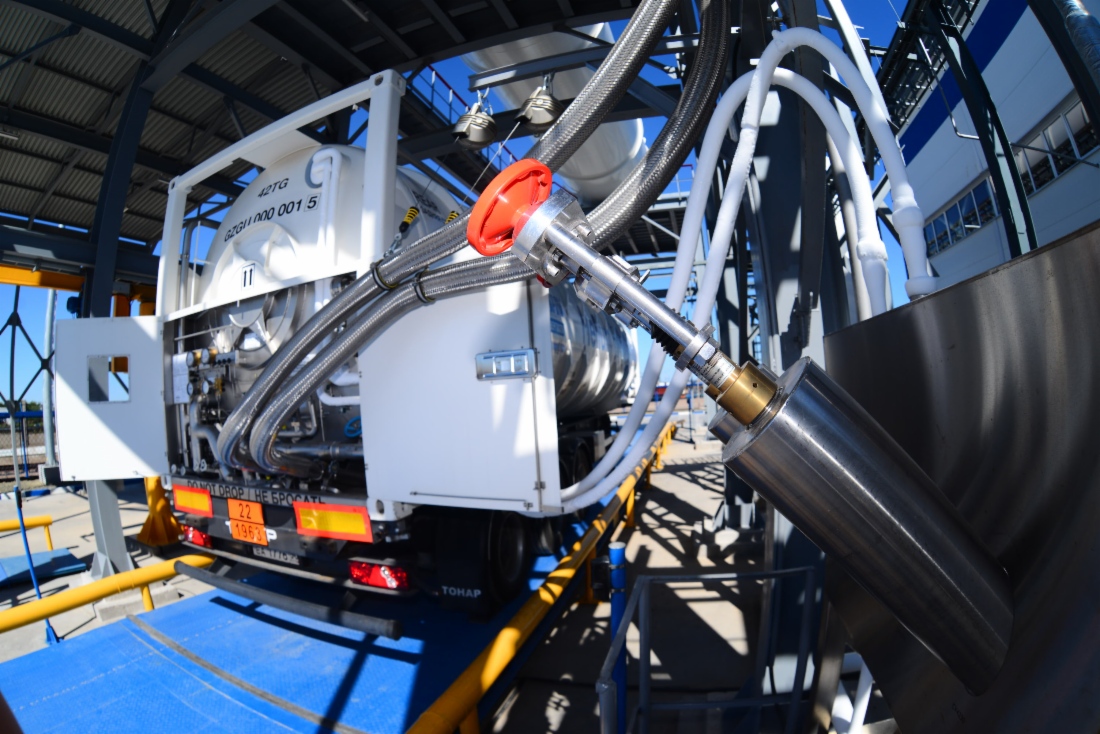 Im Heliumwerk Orenburg (Verwaltungsgebiet Orenburg) lief die Heliumverflüssigungsanlage OG-500 an