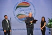 Yury Seyidov (Mitte), Boris Sapozhnikov (links), Vertreter der PAO Gazprom, und Maria Markova