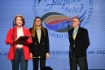 Svetlana Antimonova (links), Irina Privalova (Mitte), Olympiasiegerin im Hürdenlauf und erste Vizepräsidentin der Gesamtrussischen Leichtathletik-Föderation, und Alexander Ukhov, Vizepräsident der Föderation der Sportjournalisten Russlands