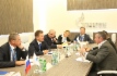 Im Rahmen des 4. Petersburger Internationalen Gasforums fand ein Arbeitstreffen zwischen Alexey Miller (Zweiter von links) und Dusan Bajatovic (rechts) statt