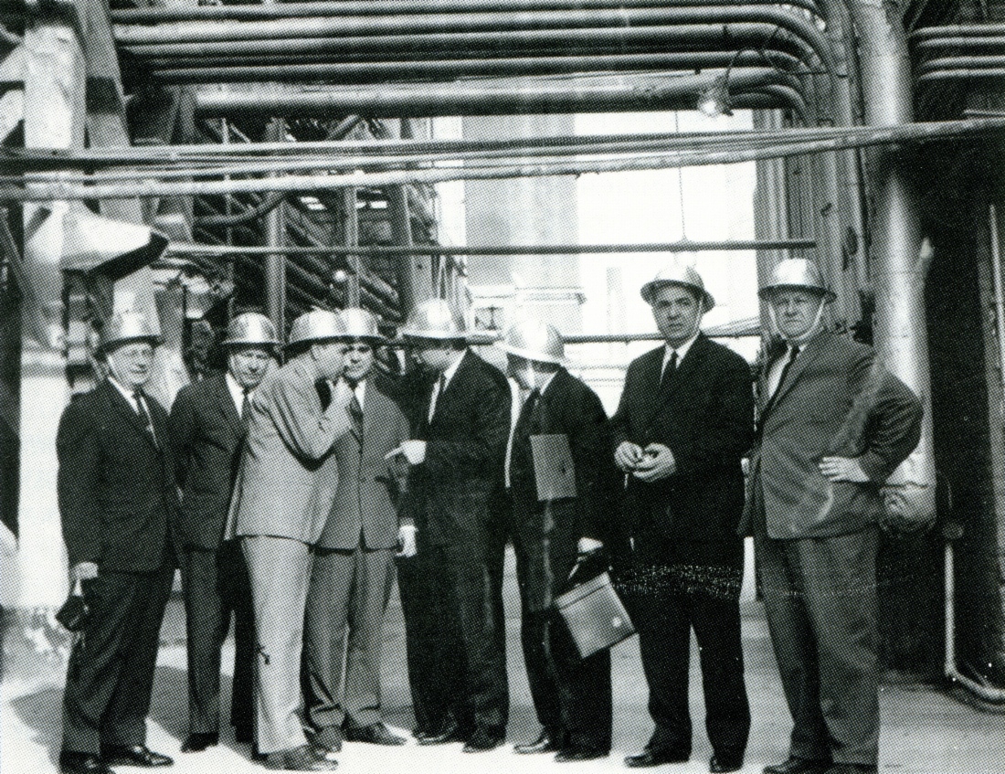 Im Gasverarbeitungswerk Nischnewartowsk, 1970