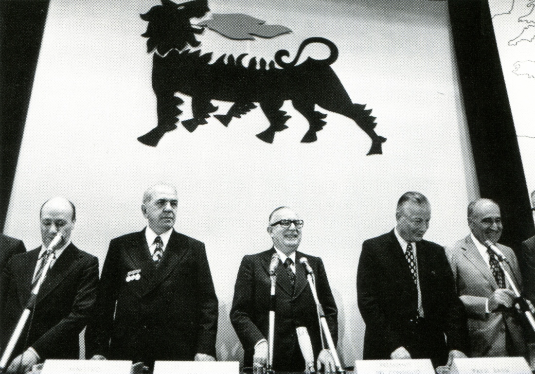 Feierlichkeiten in Rom anlässlich der ersten sowjetischen Gaslieferungen nach Italien. Am Mikrofon: italienischer Ministerpräsident Aldo Moro