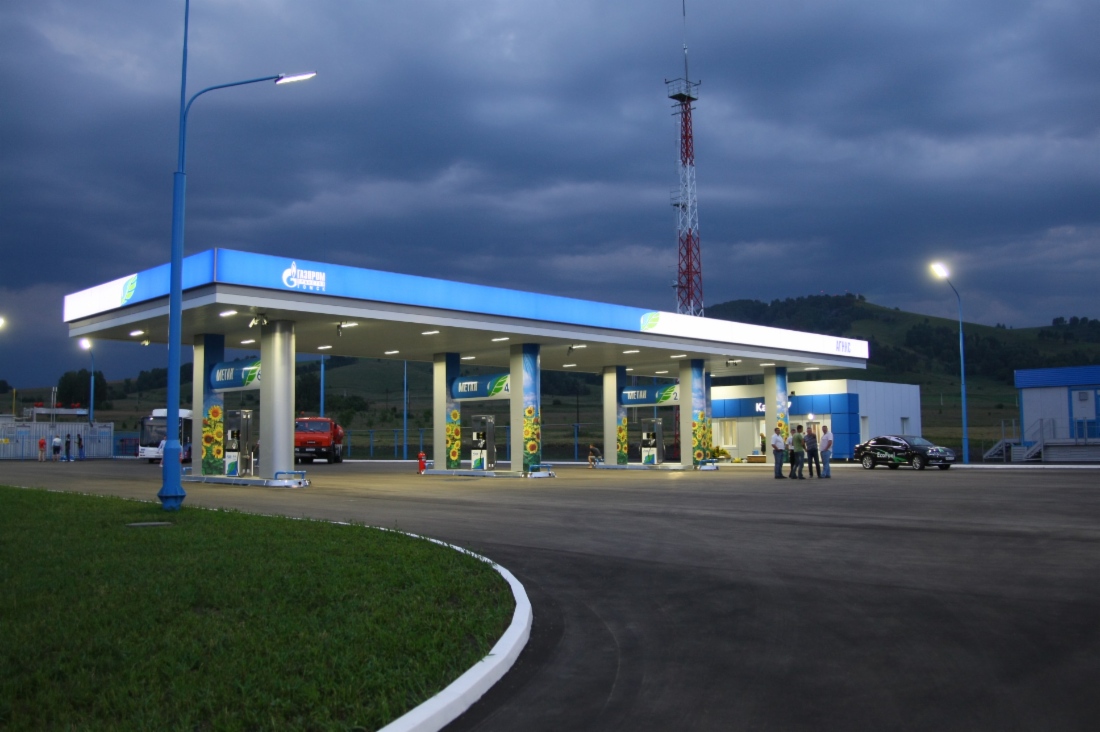 Erdgastankstelle in der Vorstadt von Gorno-Altaisk