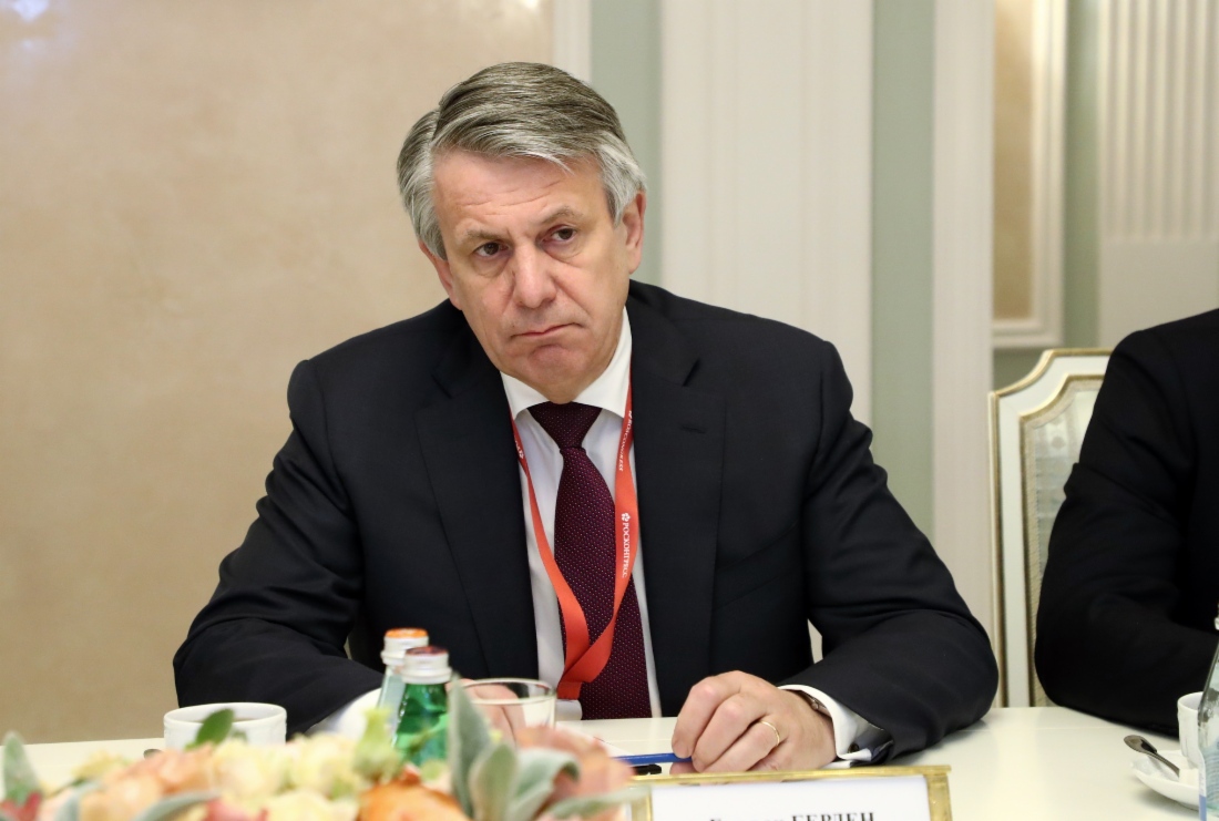 Arbeitstreffen zwischen dem CEO der Royal Dutch Shell plc, Ben van Beurden, und Alexey Miller im Rahmen des Petersburger Internationalen Wirtschaftsforums 2018