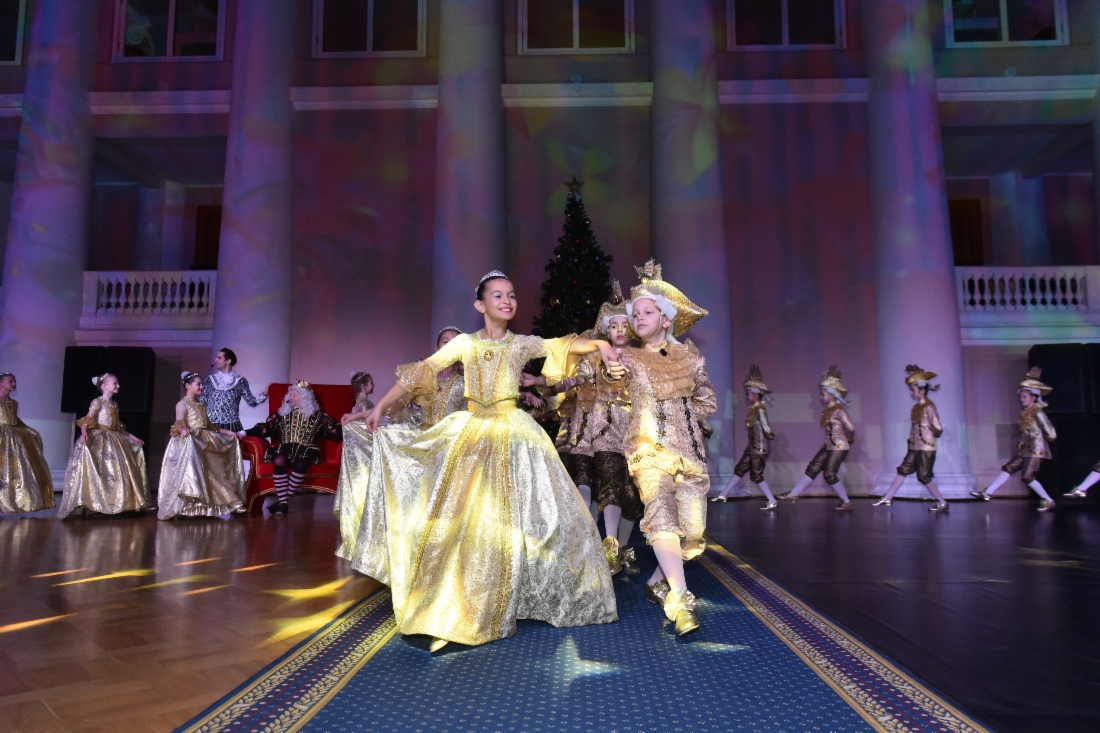 Gazprom und OMV veranstalteten einen Kinder-Neujahrsball zu Wohltätigkeitszwecken