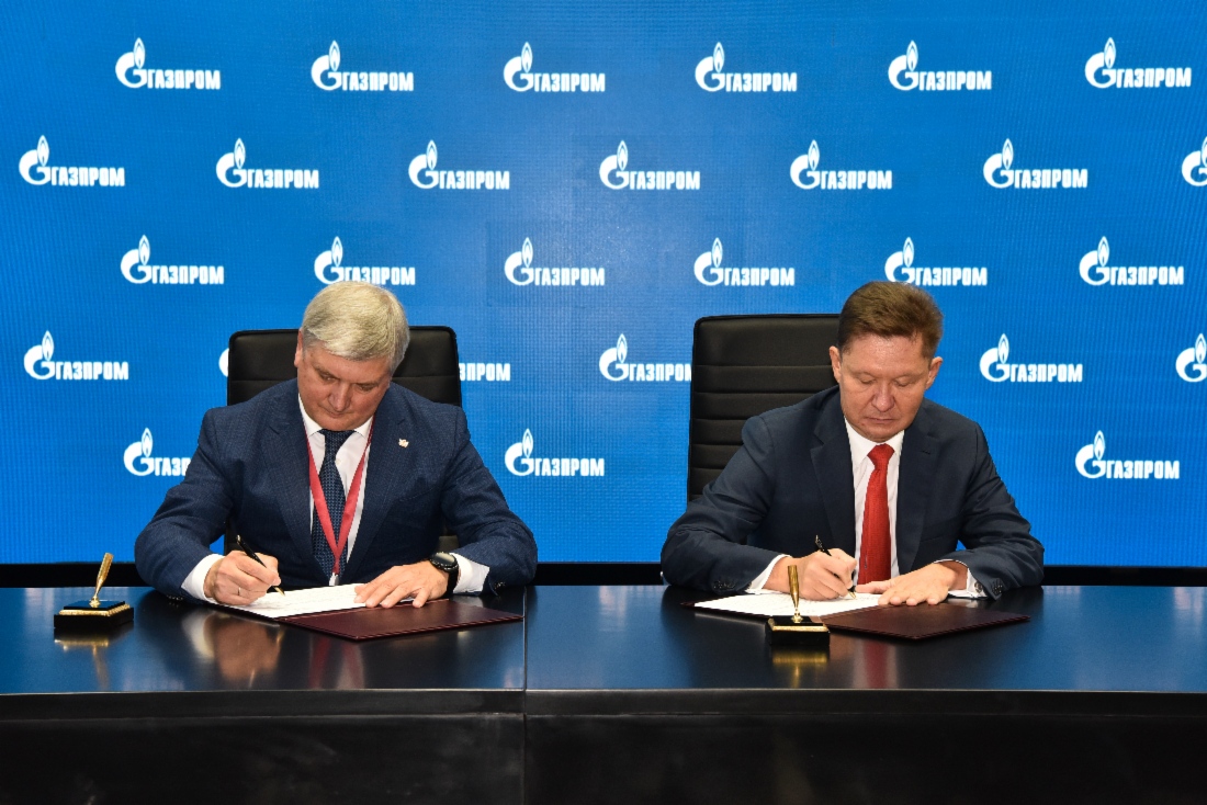 Die PAO Gazprom und fünf russische Regionen – die Republiken Baschkortostan und Burjatien sowie die Verwaltungsgebiete Woronesch, Tjumen und Tomsk – unterzeichneten im Rahmen des Petersburger Internationalen Wirtschaftsforums 2021 Roadmaps zum erweiterten Einsatz von Hightech-Produkten, unter anderem importsubstituierenden Produkten im Interesse des Konzerns