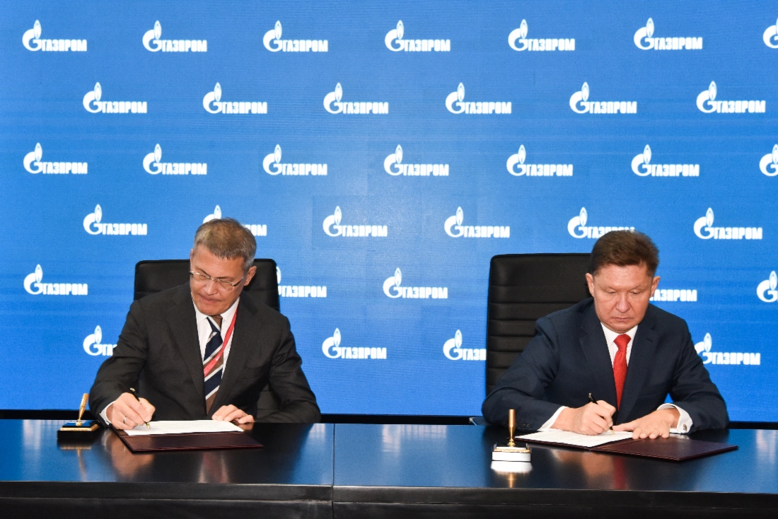 Die PAO Gazprom und fünf russische Regionen – die Republiken Baschkortostan und Burjatien sowie die Verwaltungsgebiete Woronesch, Tjumen und Tomsk – unterzeichneten im Rahmen des Petersburger Internationalen Wirtschaftsforums 2021 Roadmaps zum erweiterten Einsatz von Hightech-Produkten, unter anderem importsubstituierenden Produkten im Interesse des Konzerns