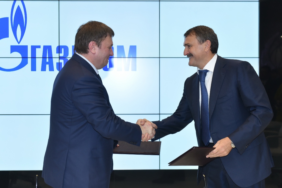 Im Rahmen des VII. Petersburger Internationalen Gasforums schlossen der Generaldirektor der Gazprom Gazomotornoye Toplivo, Mikhail Likhachev, und der Generaldirektor der Gazpromtrans, Vyacheslav Tyurin, ein Abkommen über Zusammenarbeit