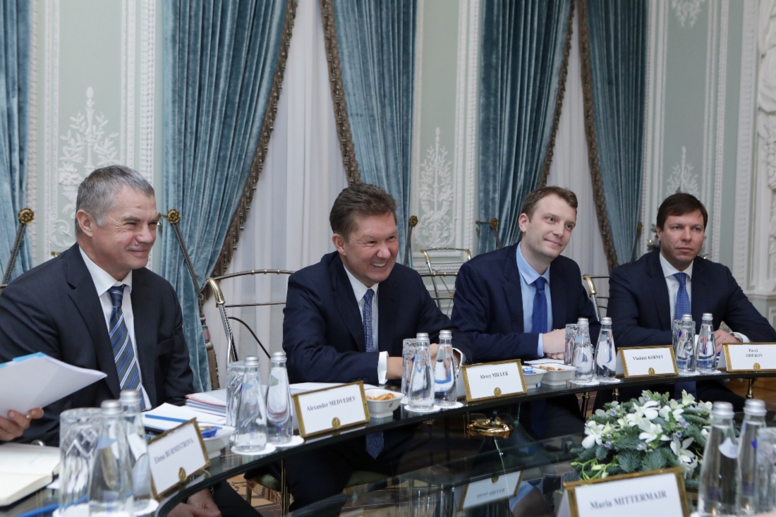 Alexey Miller während des Arbeitstreffens mit dem Vorstandsvorsitzenden der OMV AG, Rainer Seele