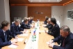 Arbeitstreffen zwischen Alexey Miller und dem CEO der Energy Business Group der Mitsubishi Corporation, Hidenori Takaoka, im Rahmen des IV. Östlichen Wirtschaftsforums in Wladiwostok