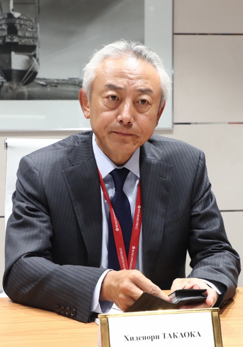 Arbeitstreffen zwischen dem CEO der Energy Business Group der Mitsubishi Corporation, Hidenori Takaoka, und Alexey Miller im Rahmen des IV. Östlichen Wirtschaftsforums in Wladiwostok