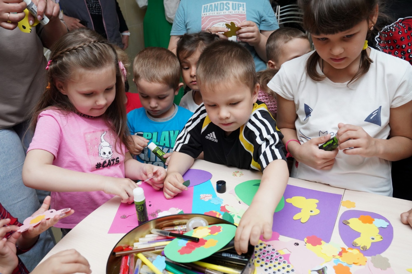 Workshop zum Basteln von Osterkarten
