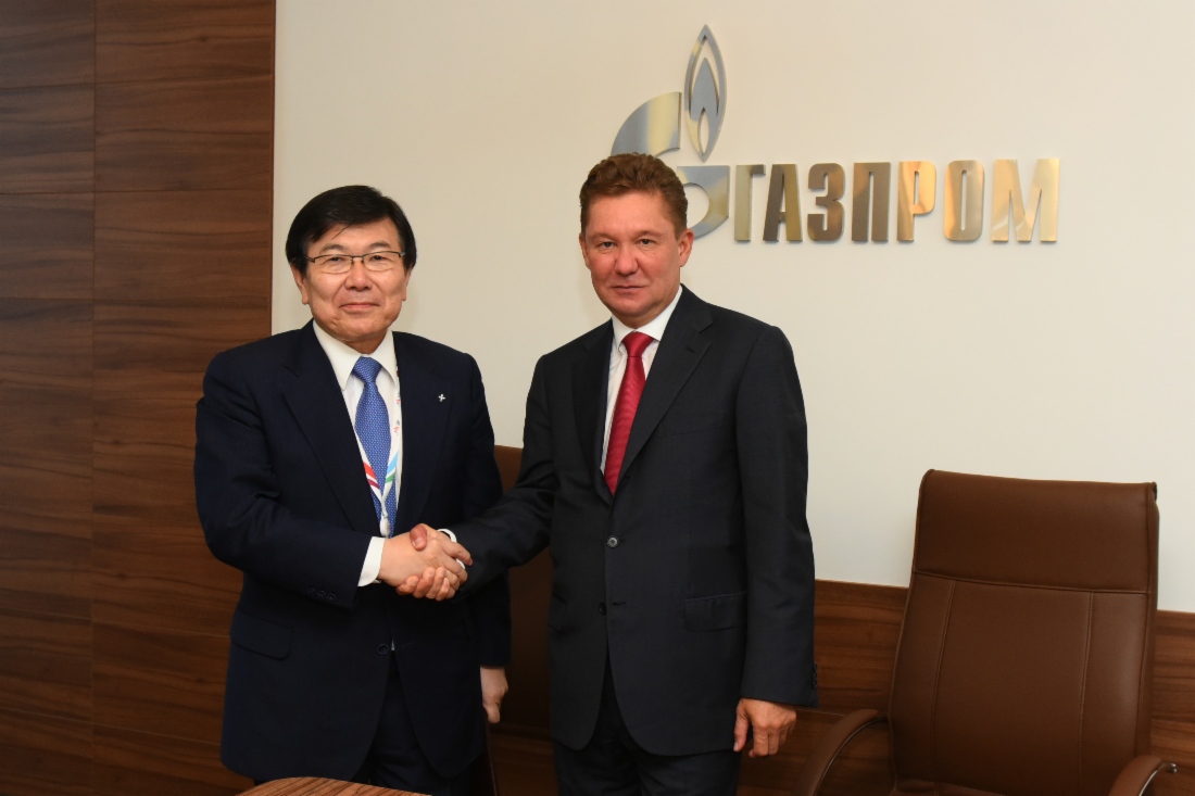 Arbeitstreffen zwischen dem Representative Director und Aufsichtsratsvorsitzenden der Mitsui & Co., Ltd., Masami Iijima, und Alexey Miller