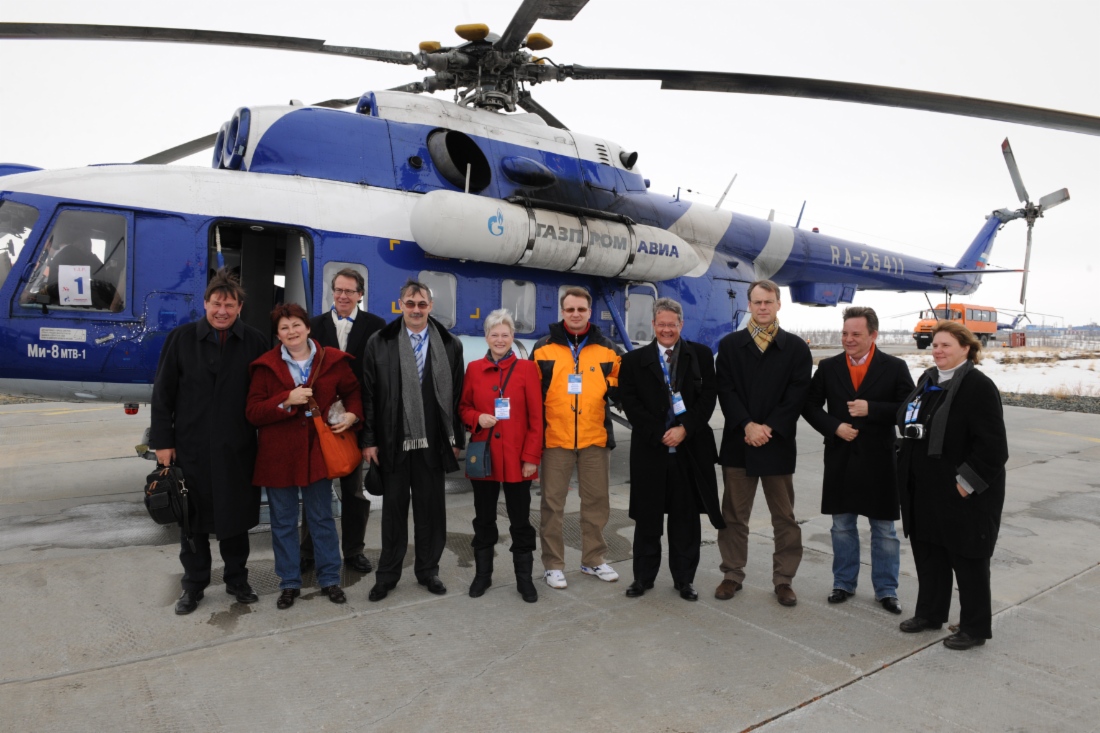Niederländische Delegation in der Lagerstätte Sapoljarnoje