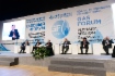 Alexey Miller spricht auf dem Petersburger Internationalen Gasforum (Dritter von links)