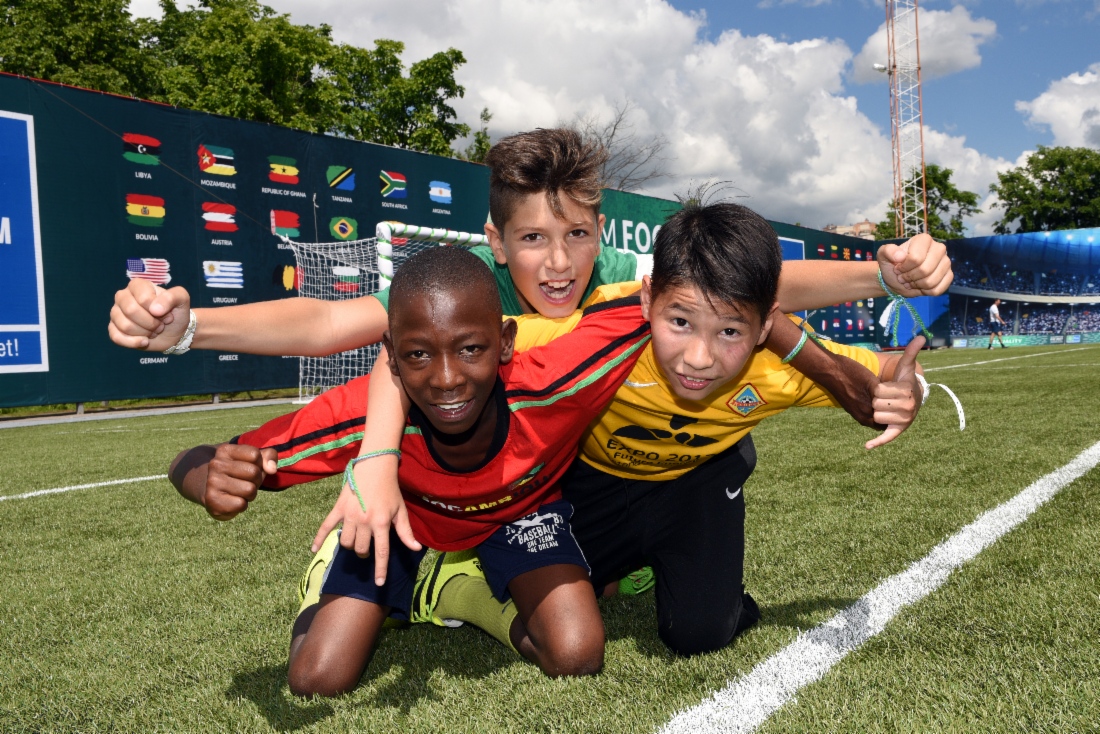 In Sankt Petersburg fand das Fünfte Internationale Kinderforum Football for Friendship mit jungen Teilnehmern aus 64 Ländern statt