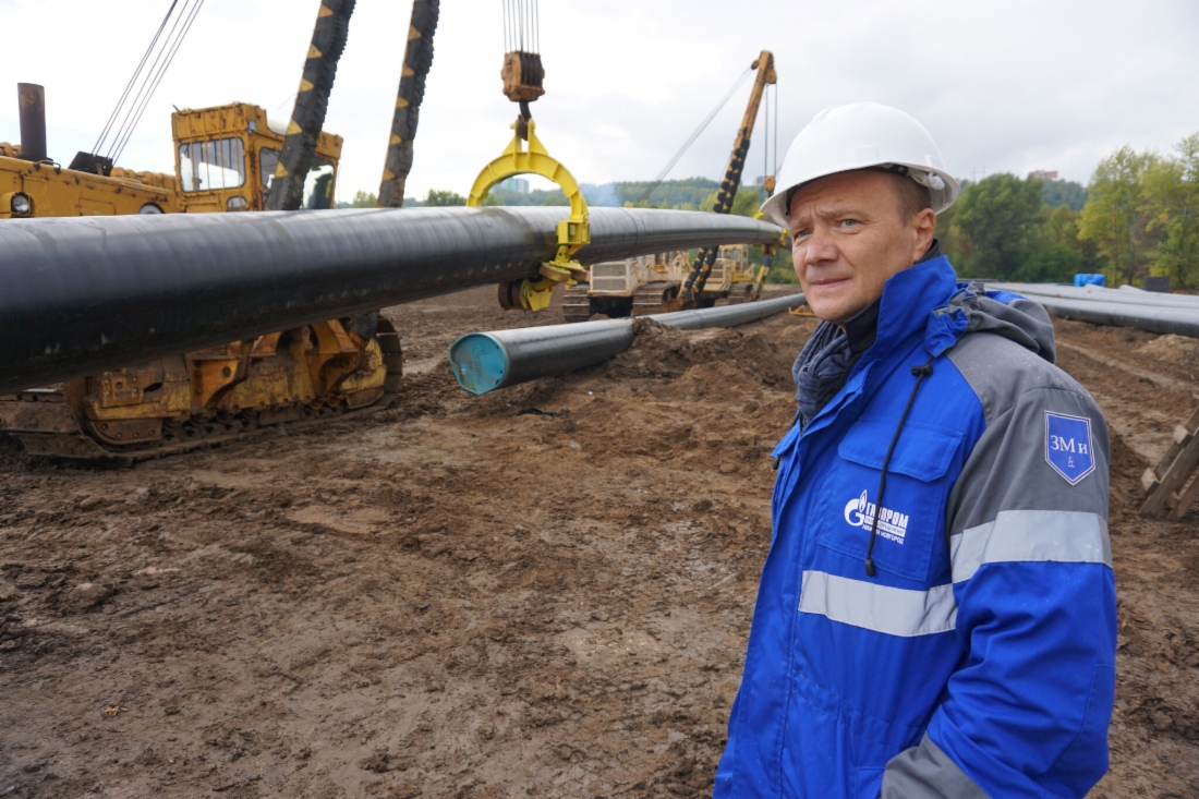 Bau einer Gaspipeline zwischen Ortschaften