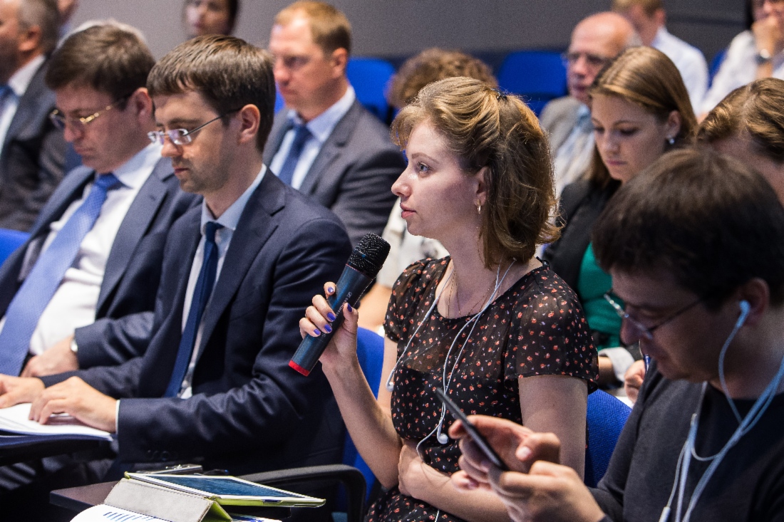 Im Hauptquartier der Gazprom im Vorfeld der Jahresversammlung der Aktionäre der Gesellschaft fand eine Pressekonferenz zum Thema Finanz- und Wirtschaftspolitik der ОАО Gazprom statt
