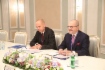 Aldo Belloni, CEO der Linde AG (rechts), während des Treffens mit Alexey Miller