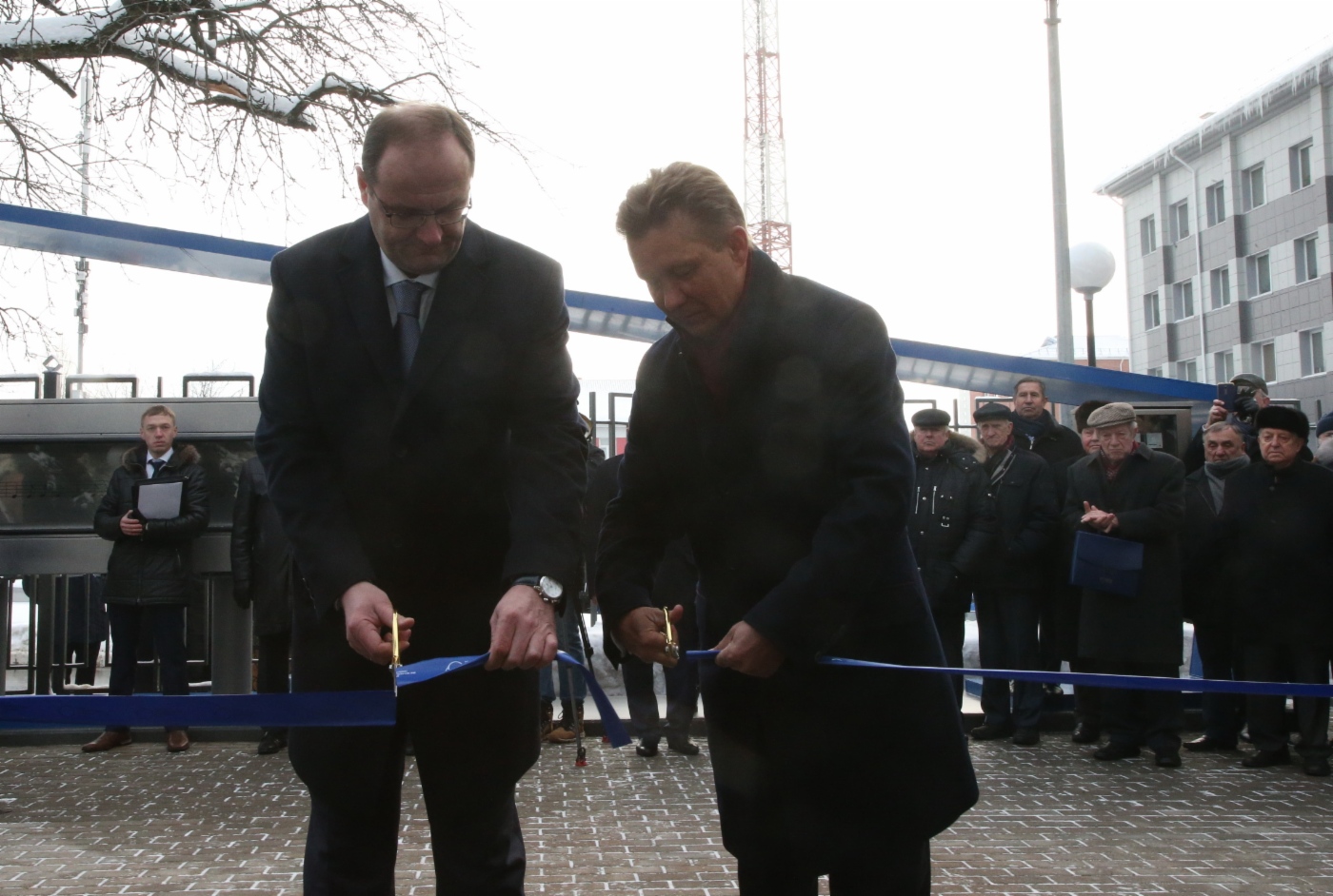 Alexander Babakov, Generaldirektor der Gazprom Transgaz Moscow, und Alexey Miller bei der feierlichen Eröffnung des Museums