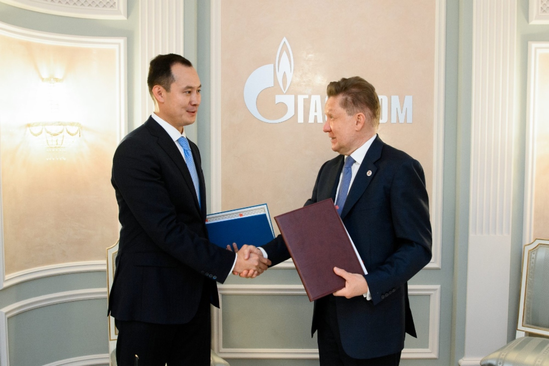 Alexey Miller und Sanzhar Zharkeshov,
Vorstandsvorsitzender des
Staatskonzerns QazaqGaz