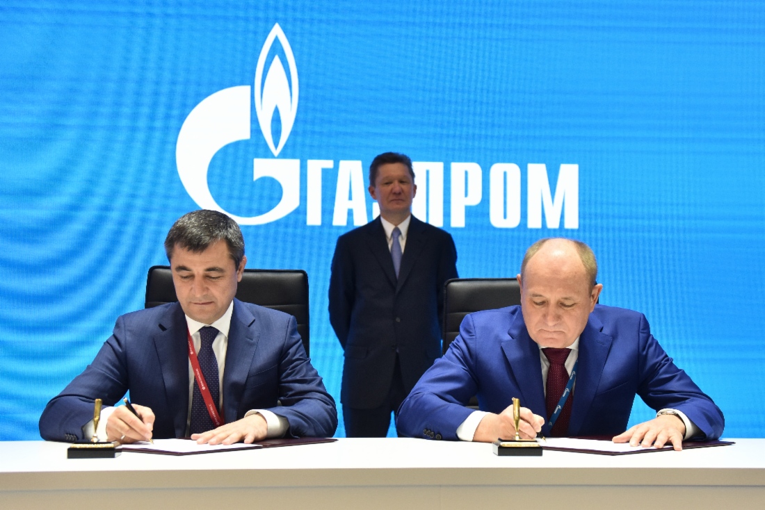 Im Rahmen des Petersburger Internationalen Wirtschaftsforums 2018 unterzeichneten der stellvertretende Ministerpräsident der Republik Usbekistan und der Vorstandsvorsitzende der Aktiengesellschaft Uzbekneftegaz, Alisher Sultanov, und Vitaly Markelov im Beisein von Alexey Miller die Zusatzvereinbarung Nr. 2 zum Production Sharing Agreement über den Endabbau der Lagerstätte Schachpachty