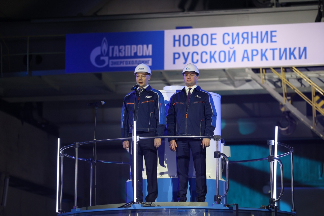 Denis Fyodorov, Generaldirektor der
Gazprom Energoholding, und Vadim
Vederchik, geschäftsführender Direktor
der TGC-1