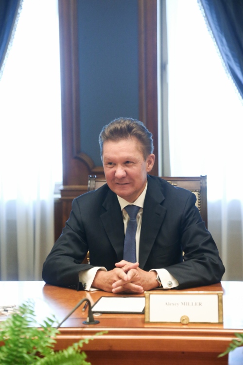 Alexey Miller während des Arbeitstreffens mit dem Generalsekretär für internationale Wirtschaftsbeziehungen im griechischen Außenministerium, Giorgos Tsipras